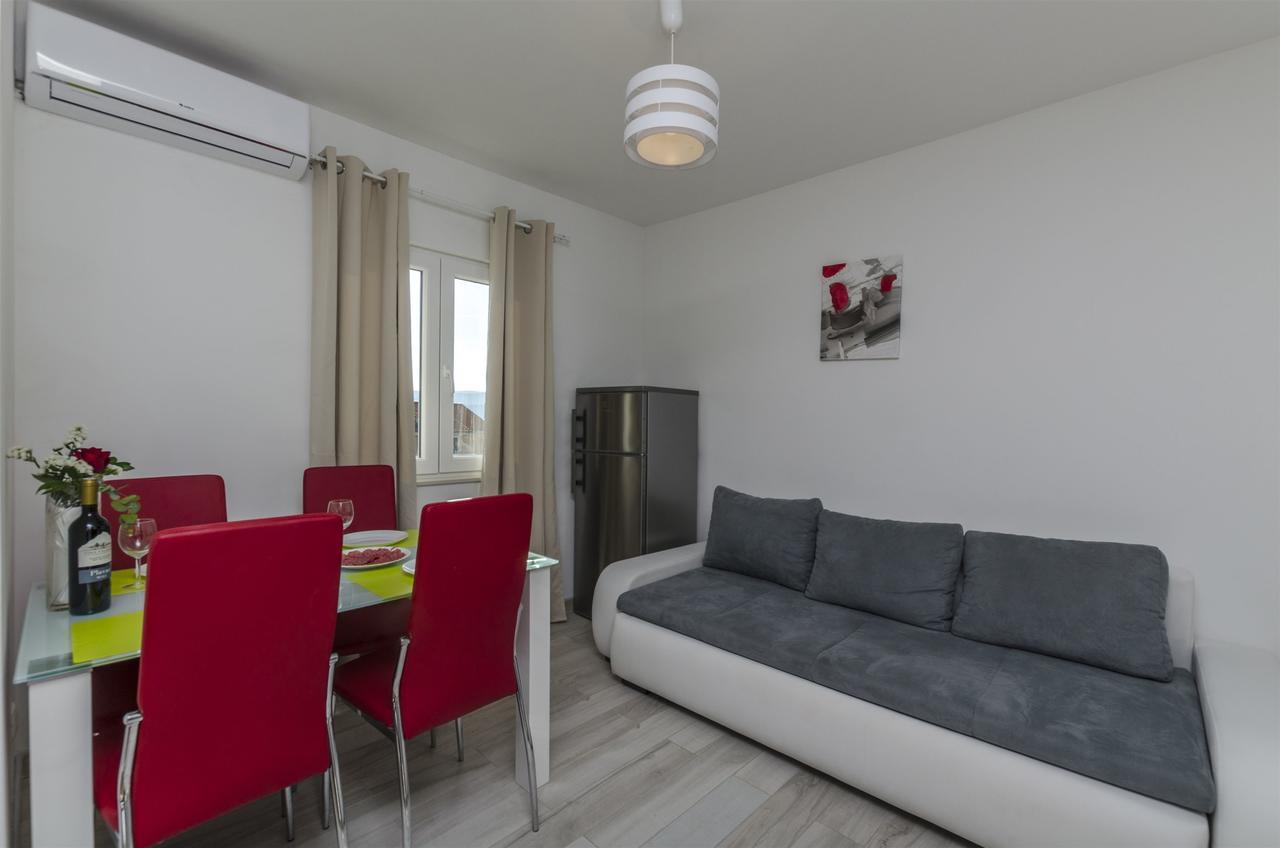 Apartments Lorenzo Локва-Рогозница Экстерьер фото